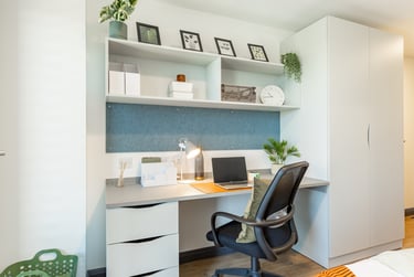 Silver En Suite - Image 3